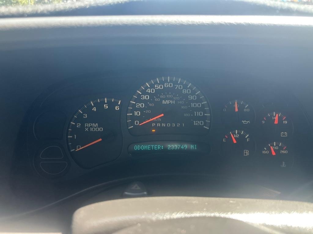 Chevrolet Silverado photo 9