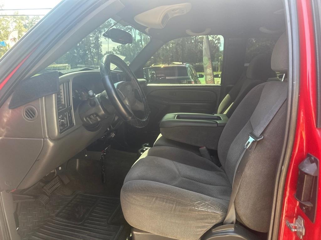 Chevrolet Silverado photo 11