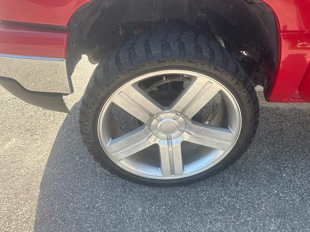 Chevrolet Silverado photo 17