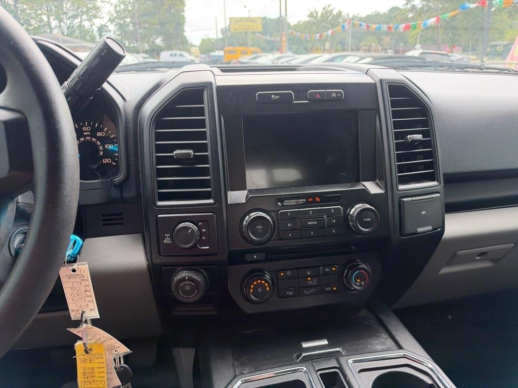 Ford F-150 photo 10