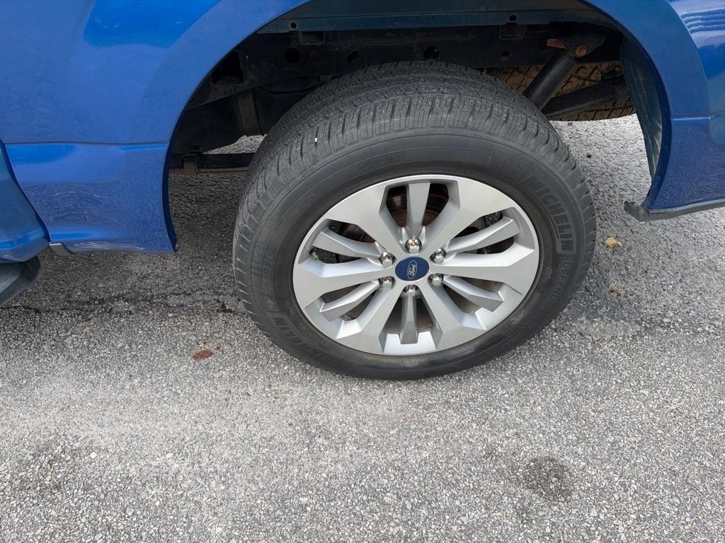 Ford F-150 photo 18