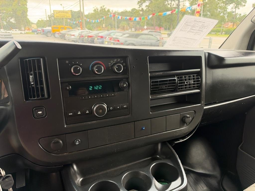 Chevrolet Express photo 10