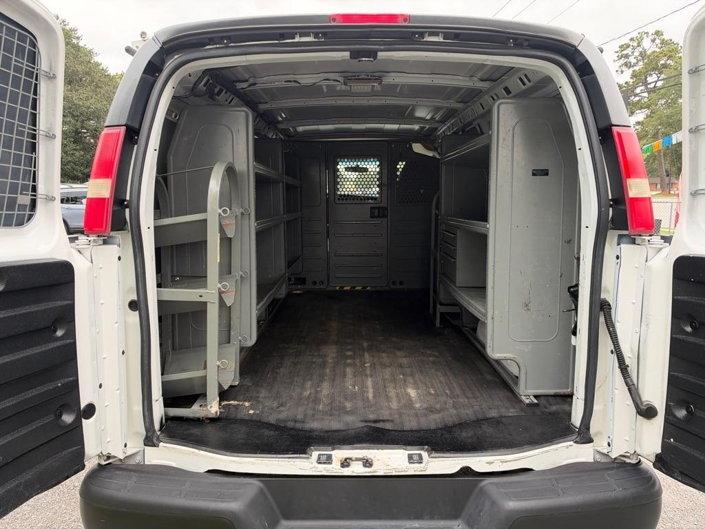 Chevrolet Express photo 12
