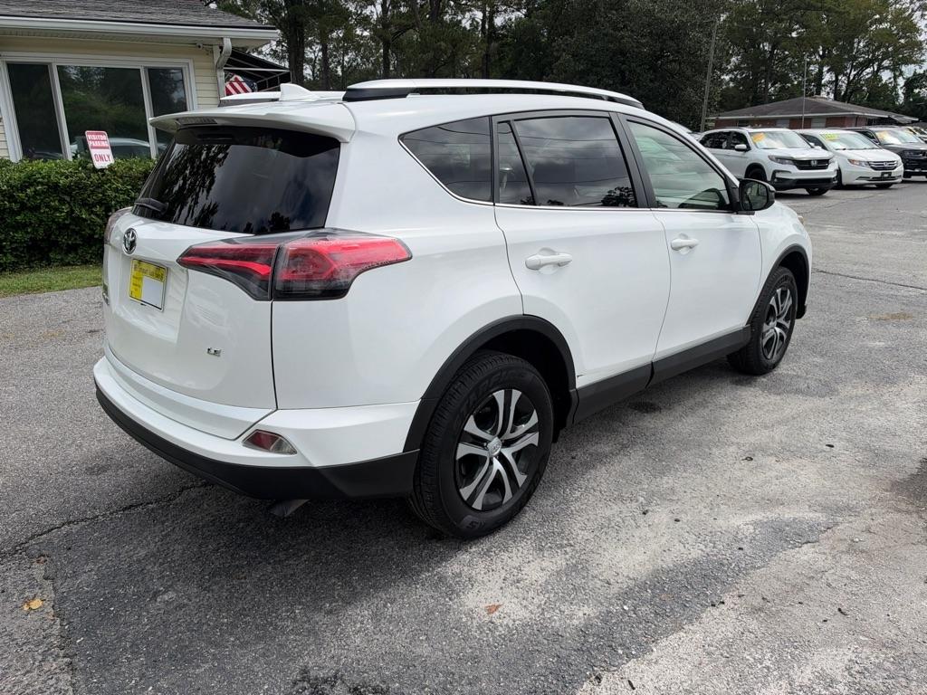 Toyota RAV4 photo 5
