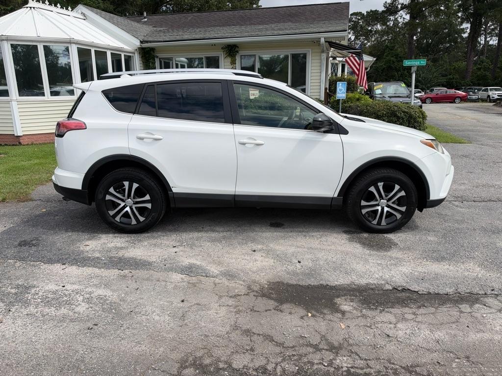 Toyota RAV4 photo 6