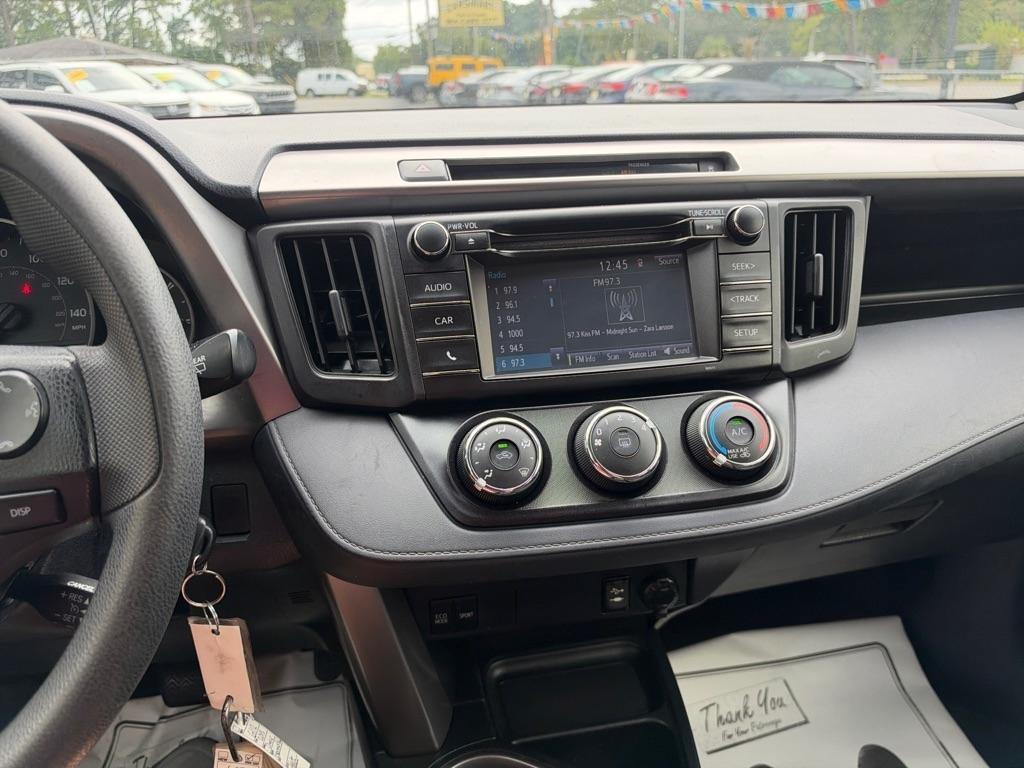 Toyota RAV4 photo 10