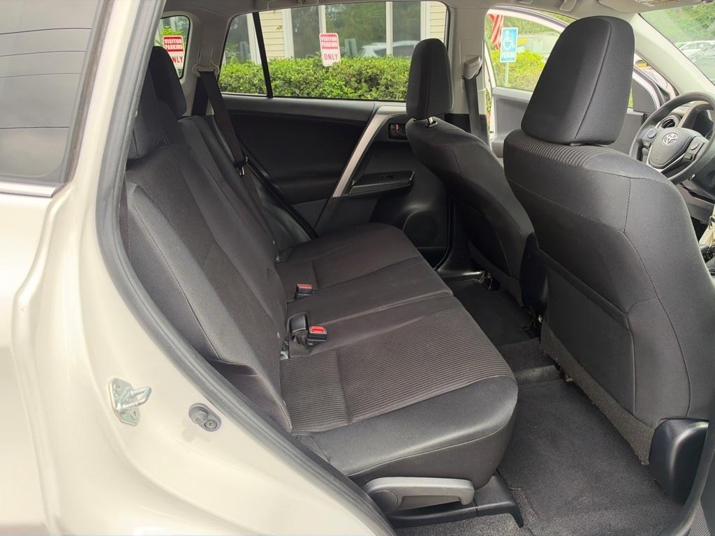 Toyota RAV4 photo 14