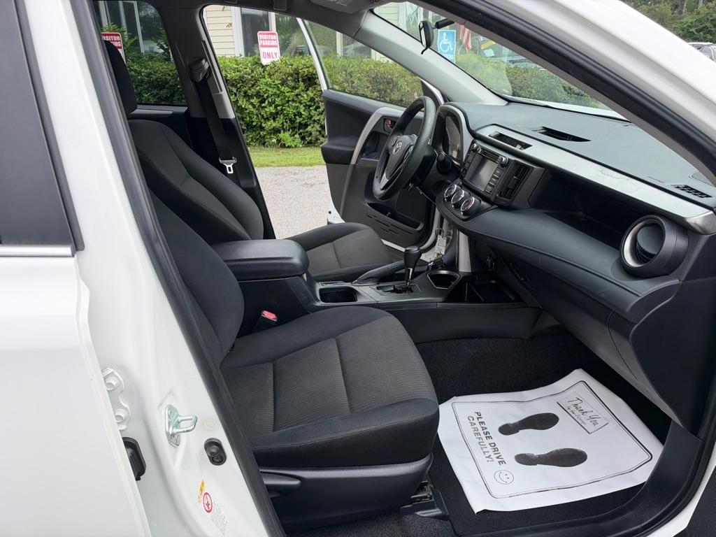 Toyota RAV4 photo 15