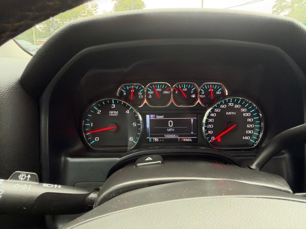 Chevrolet Silverado photo 9