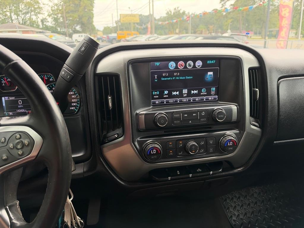 Chevrolet Silverado photo 10