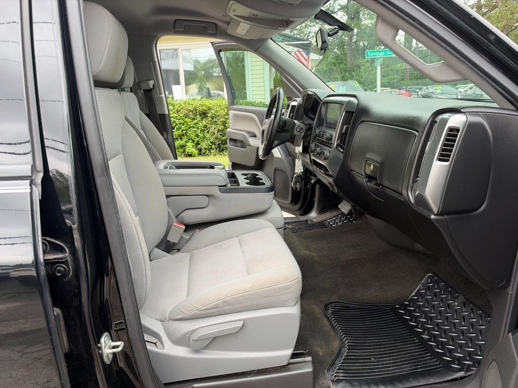 Chevrolet Silverado photo 15
