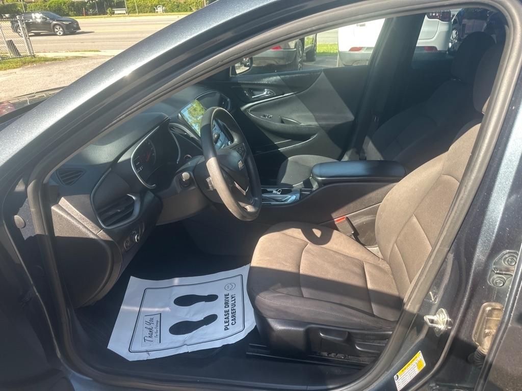 Chevrolet Malibu photo 11