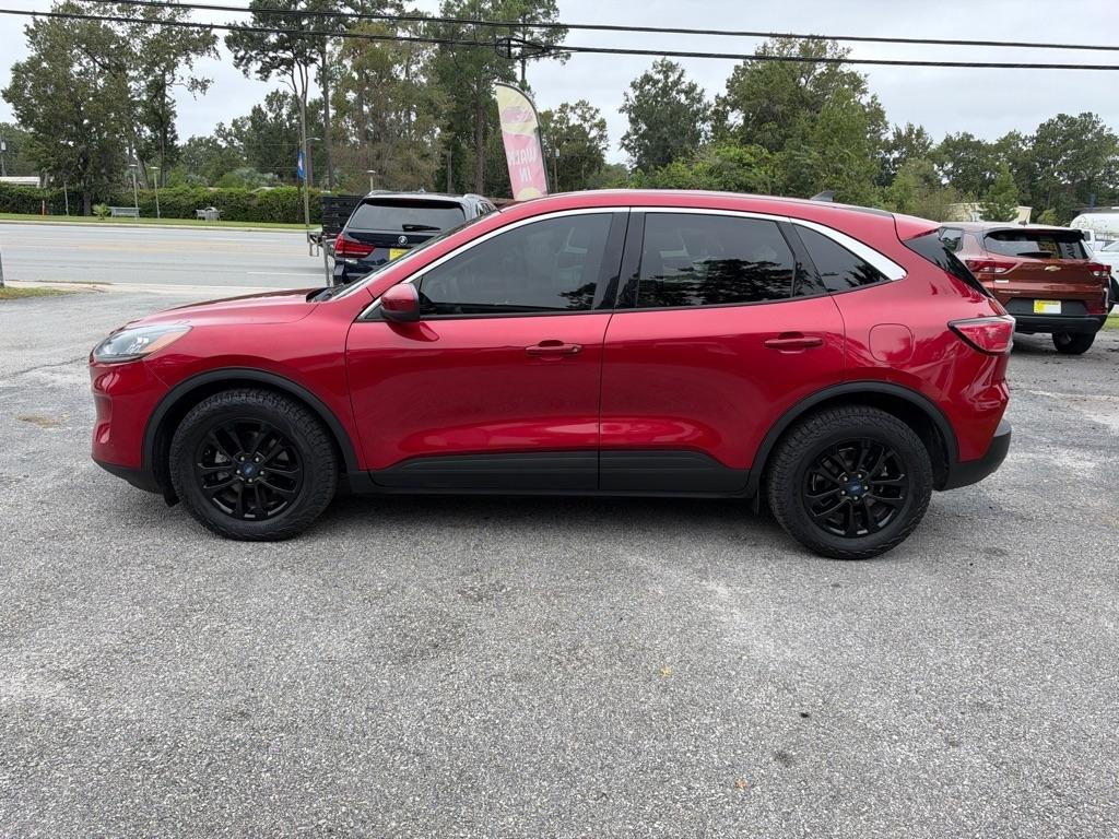 Ford Escape photo 2