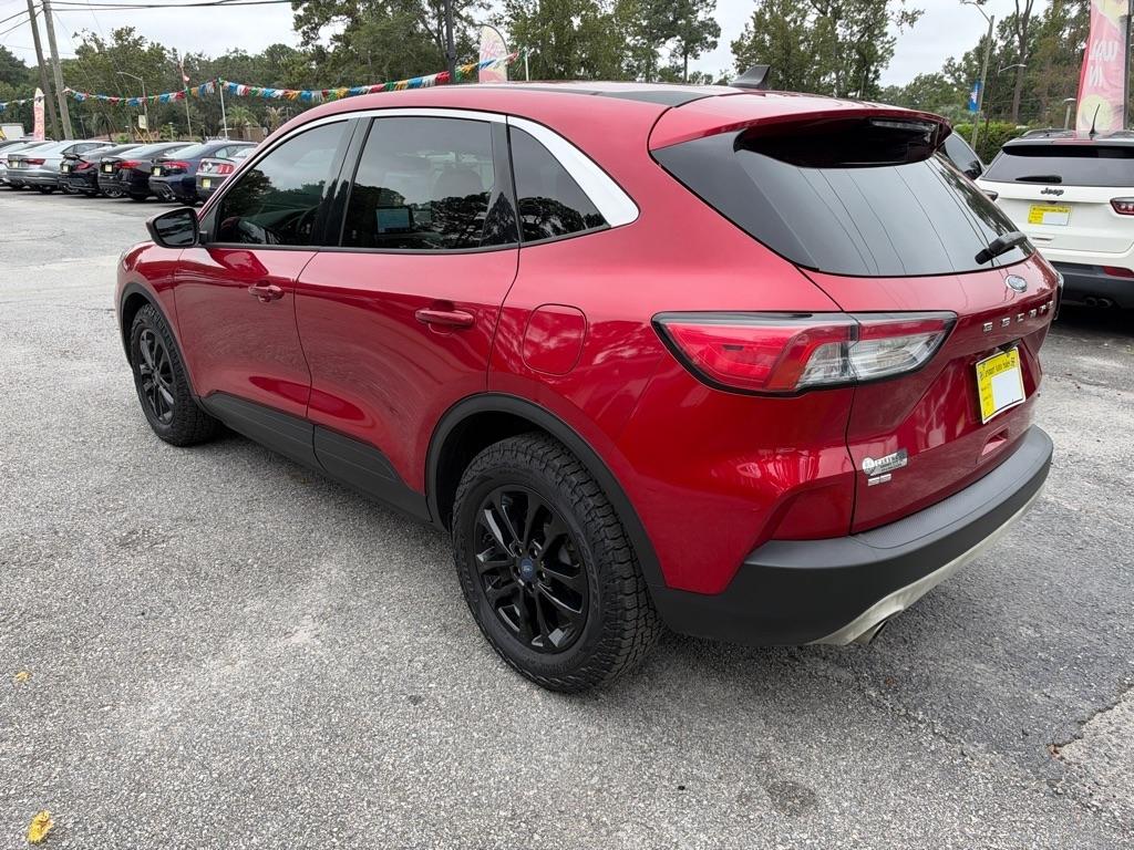 Ford Escape photo 3