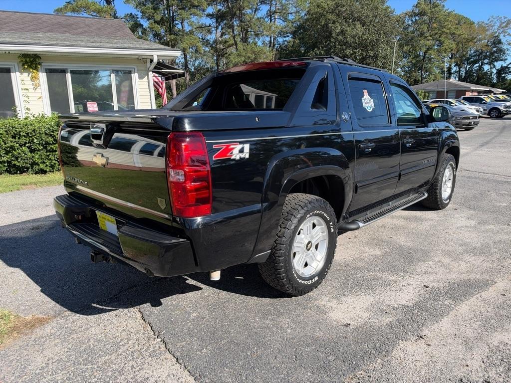 Chevrolet Avalanche LT 4WD 2013