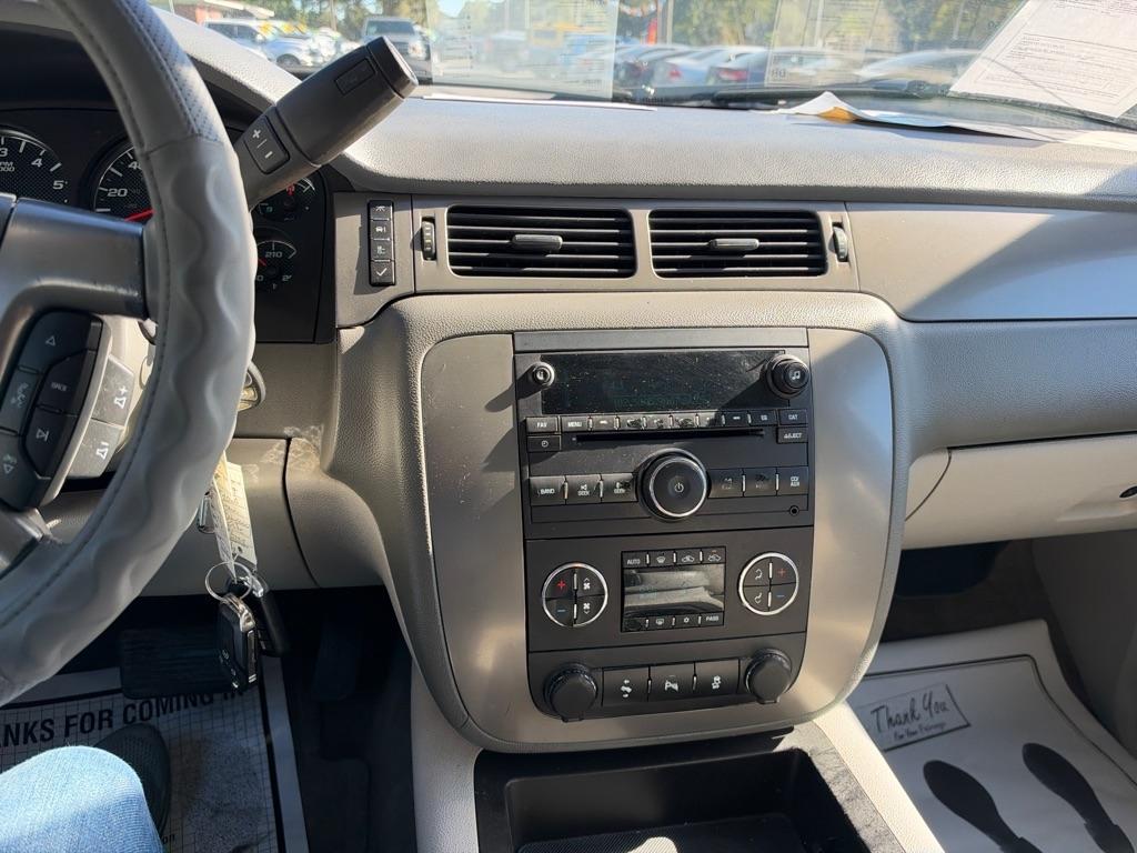 Chevrolet Avalanche LT 4WD 2013