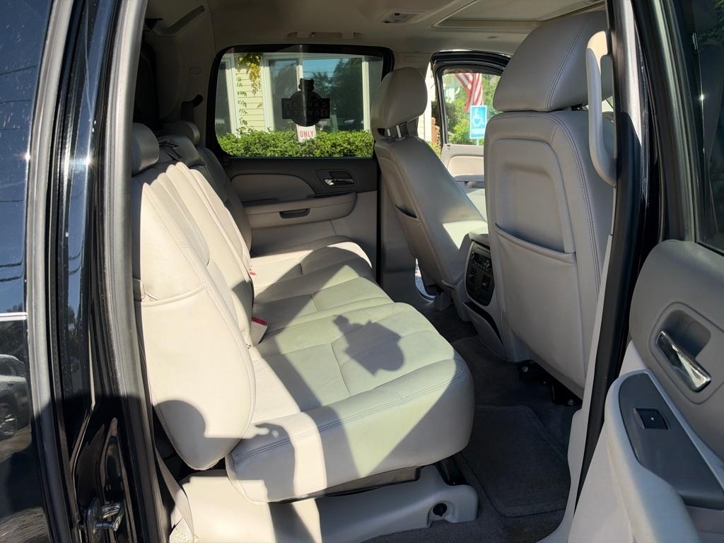 Chevrolet Avalanche LT 4WD 2013