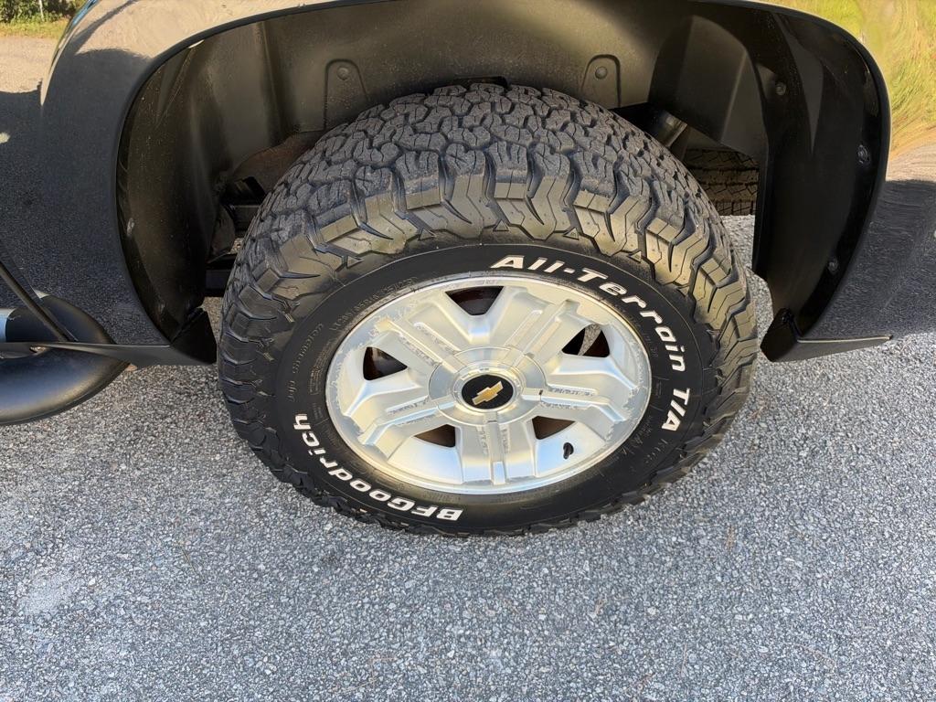 Chevrolet Avalanche LT 4WD 2013