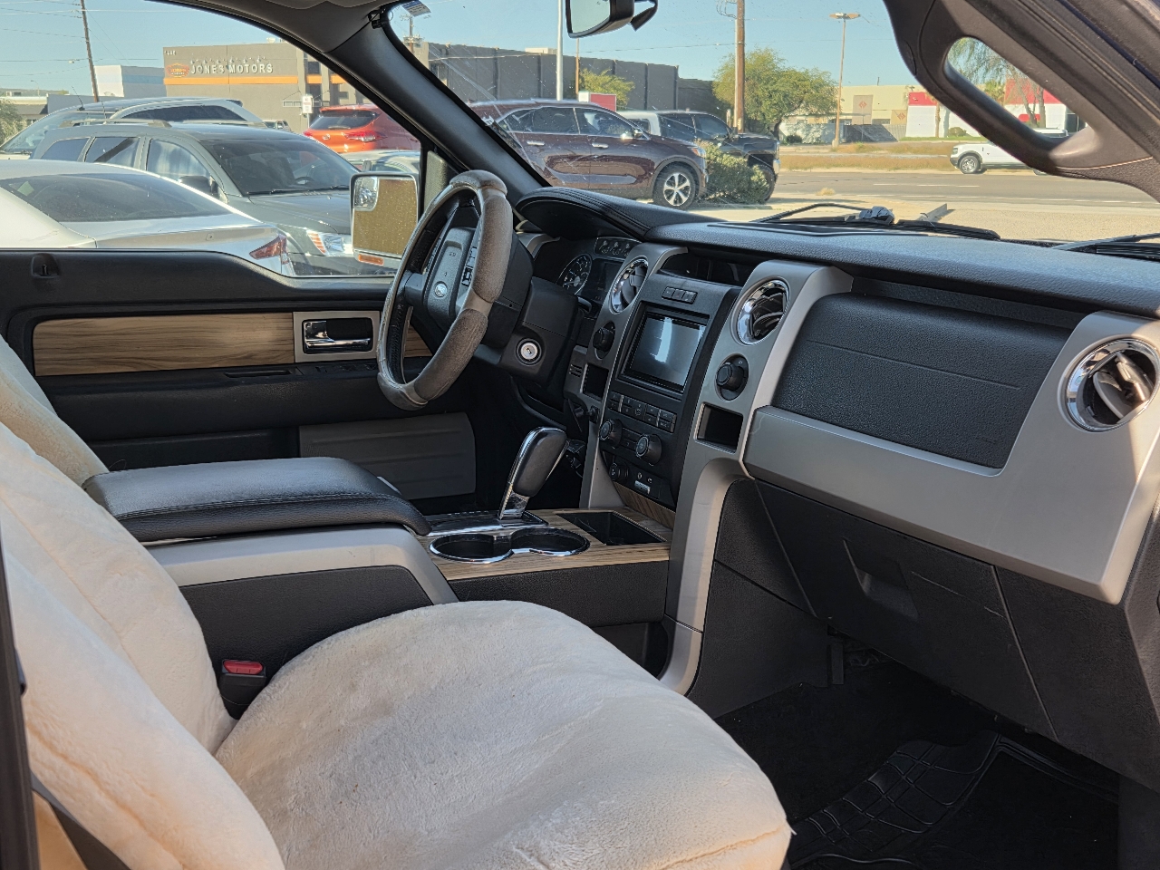 Ford F-150 4WD SuperCrew 145" Platinum 2011