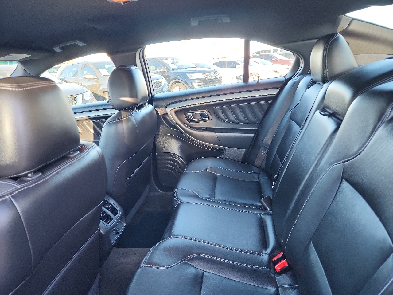 Ford Taurus 4dr Sdn SEL FWD 2014