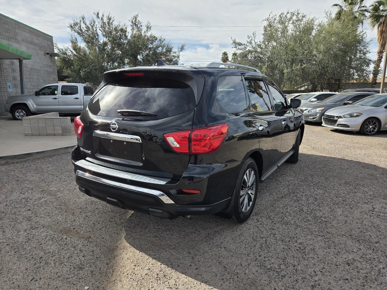 Nissan Pathfinder FWD S 2020