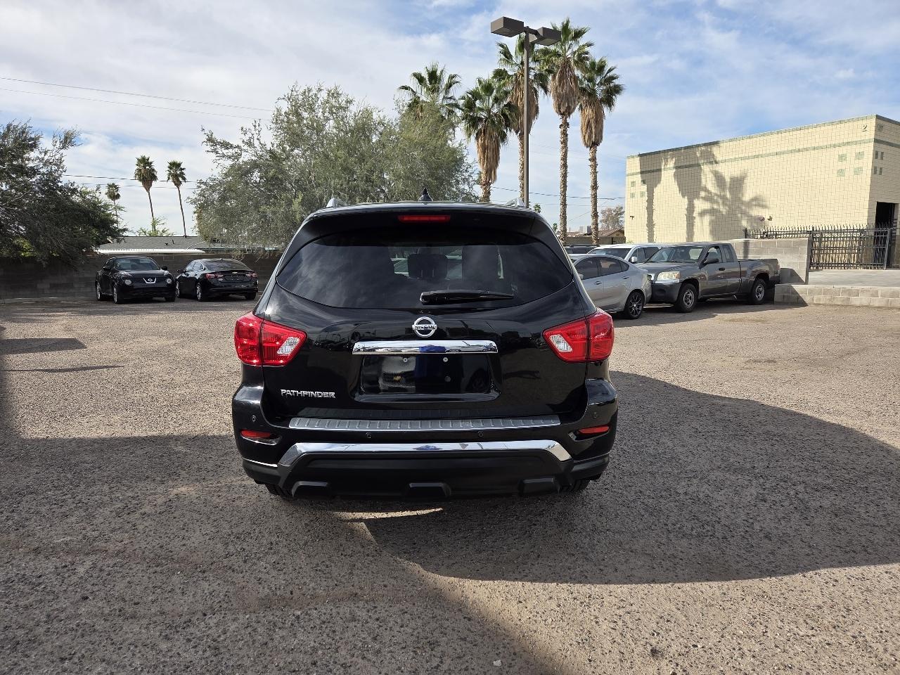 Nissan Pathfinder FWD S 2020