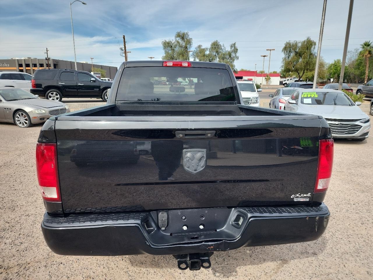 RAM 1500 Tradesman 4x2 Crew Cab 5'7" Box 2018