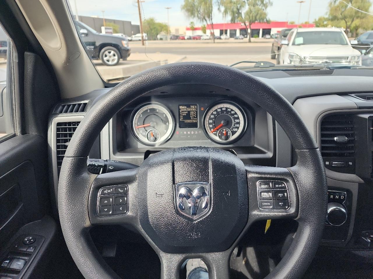 RAM 1500 Tradesman 4x2 Crew Cab 5'7" Box 2018