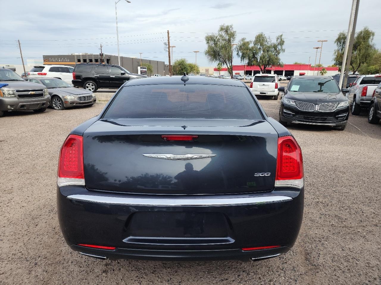 Chrysler 300 Limited RWD 2018
