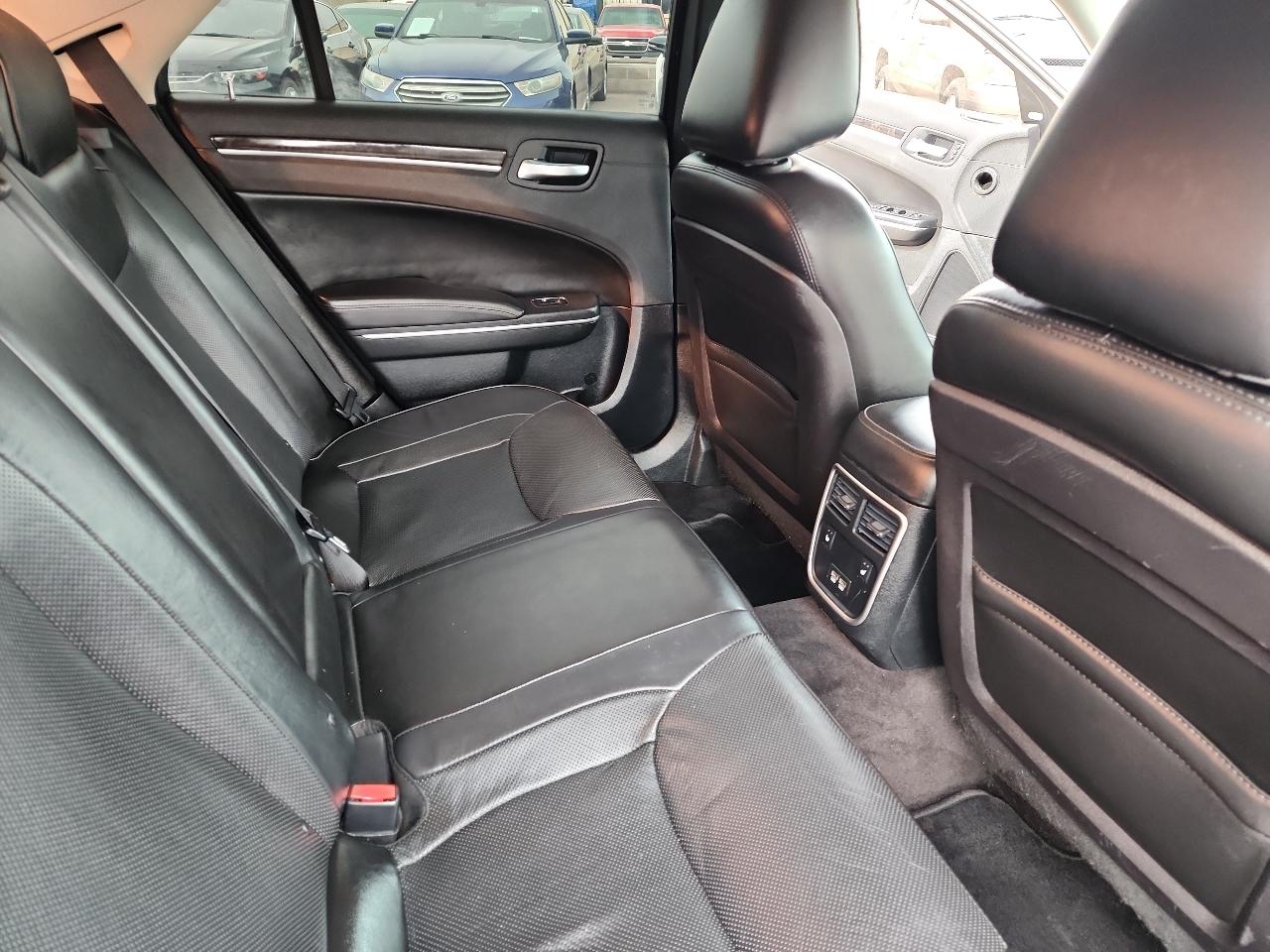 Chrysler 300 Limited RWD 2018