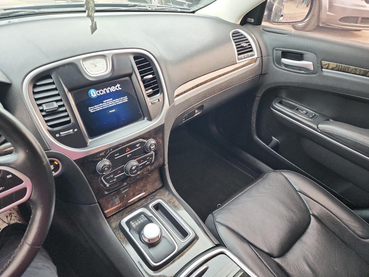 Chrysler 300 Limited RWD 2018