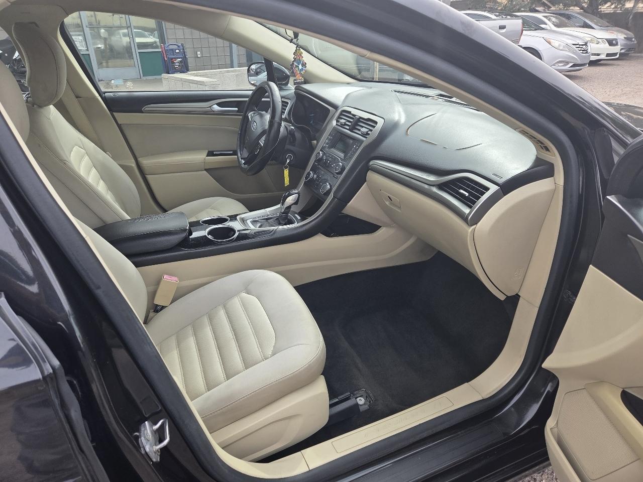 Ford Fusion 4dr Sdn SE FWD 2013