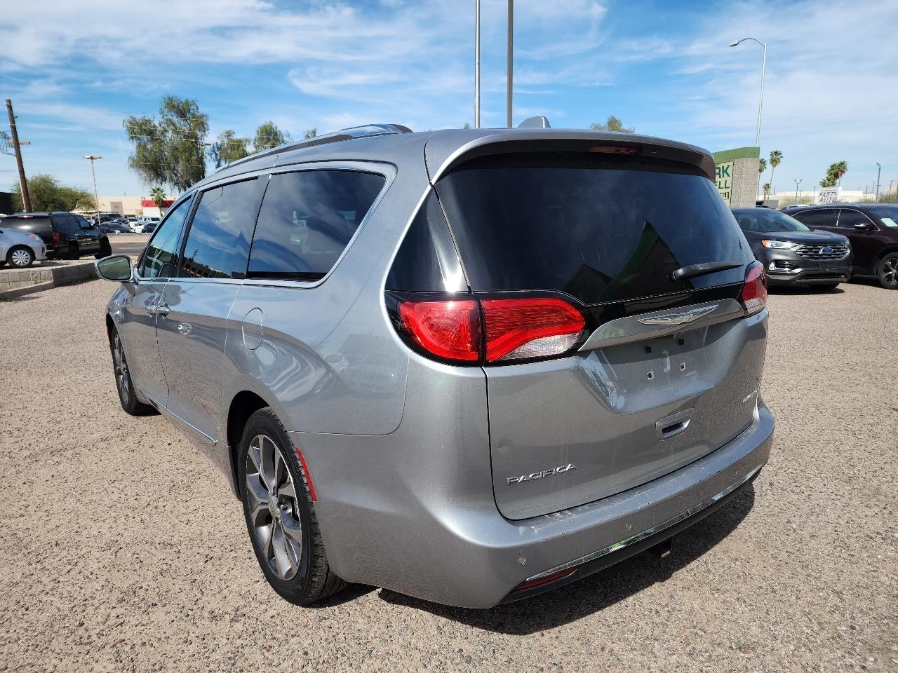 Chrysler Pacifica Limited FWD 2018