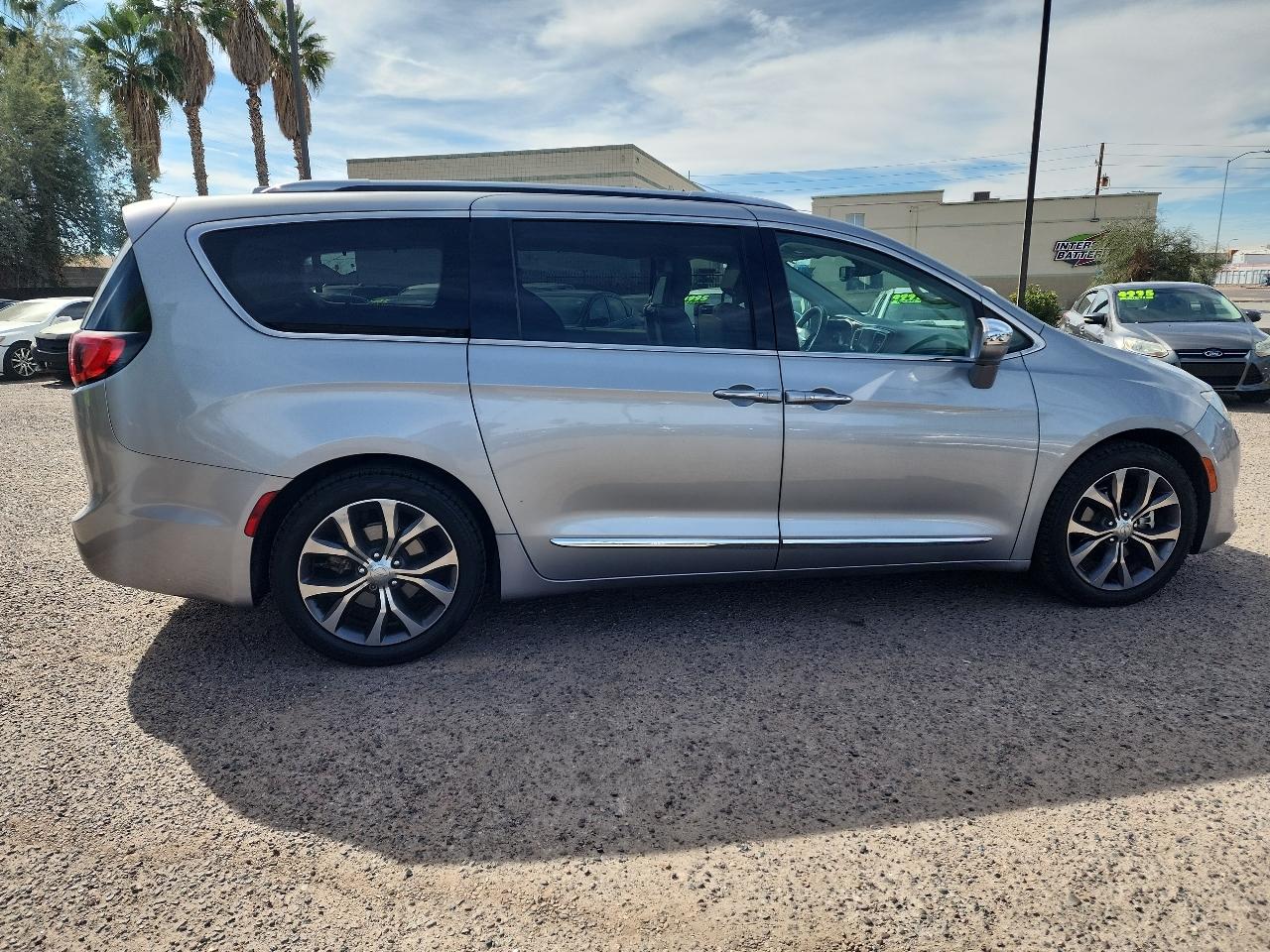 Chrysler Pacifica Limited FWD 2018