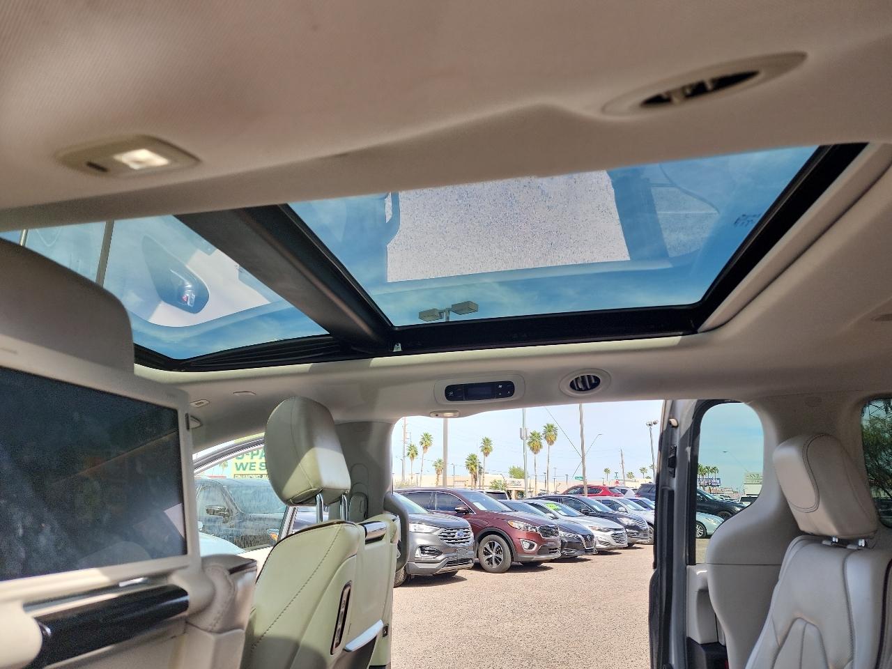 Chrysler Pacifica Limited FWD 2018