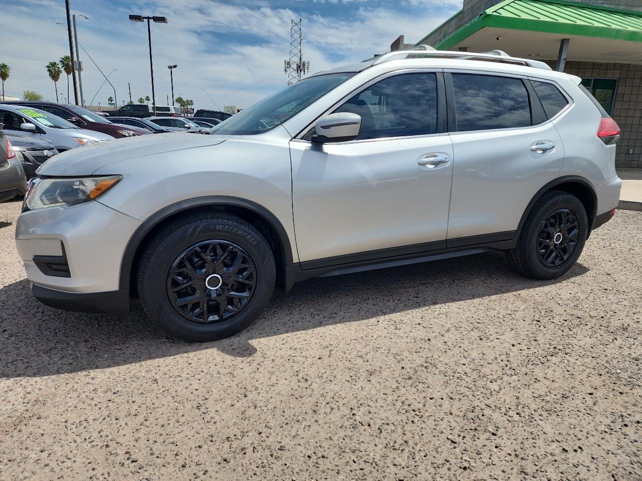 Nissan Rogue FWD S 2017