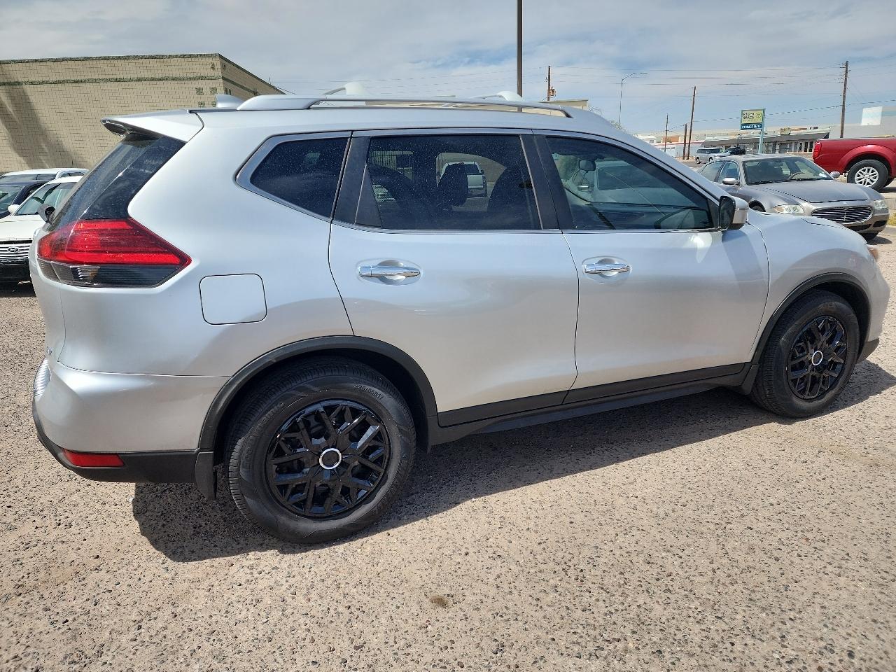Nissan Rogue FWD S 2017