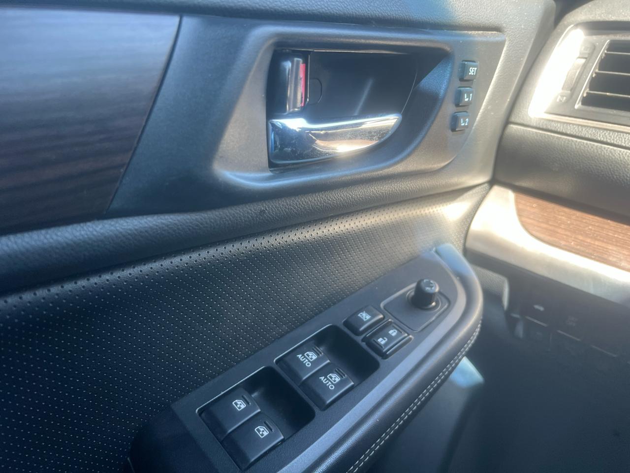 Subaru Legacy 4dr Sdn 2.5i Limited PZEV 2016