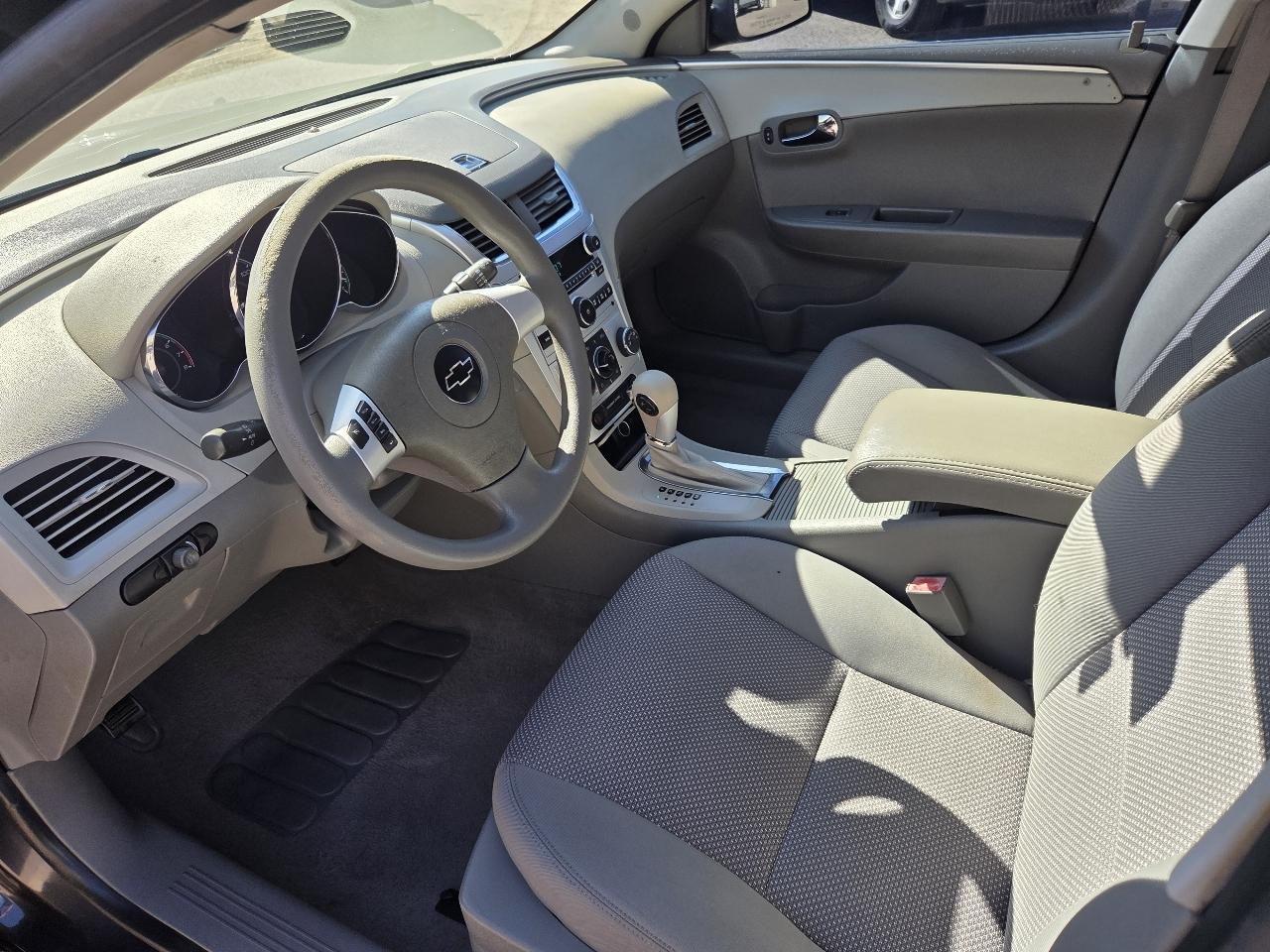 Chevrolet Malibu 4dr Sdn LS w/1FL 2012