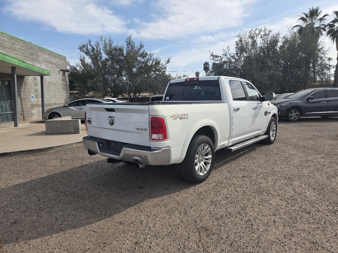 RAM 1500 4WD Crew Cab 149" Longhorn 2014