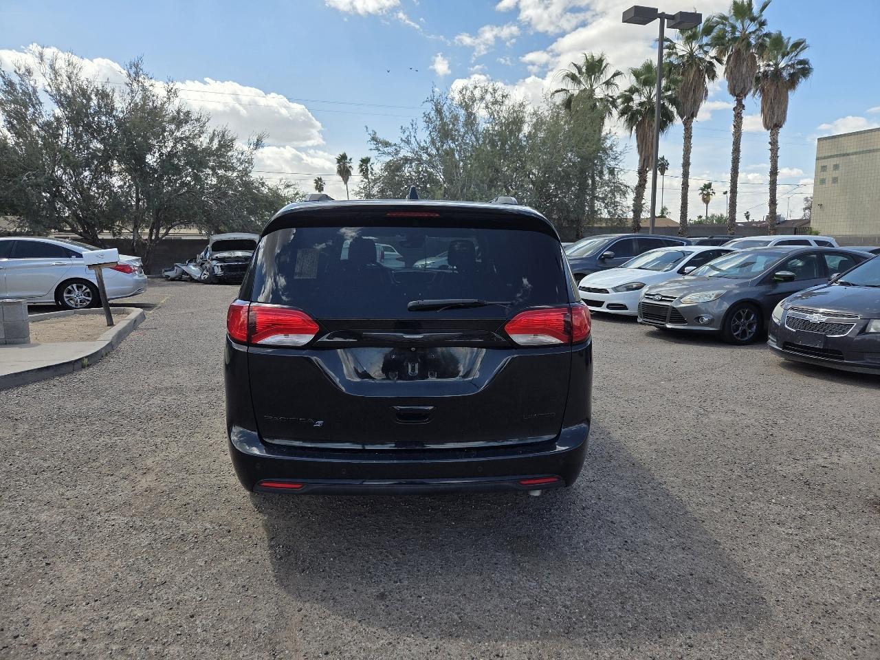 Chrysler Pacifica Limited FWD 2018