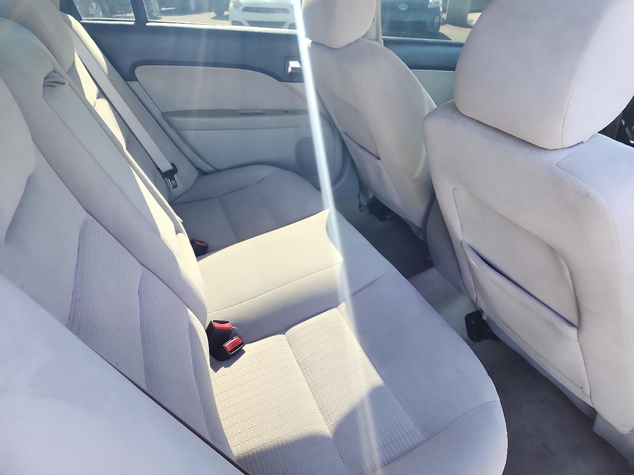 Ford Fusion 4dr Sdn I4 SE 2006