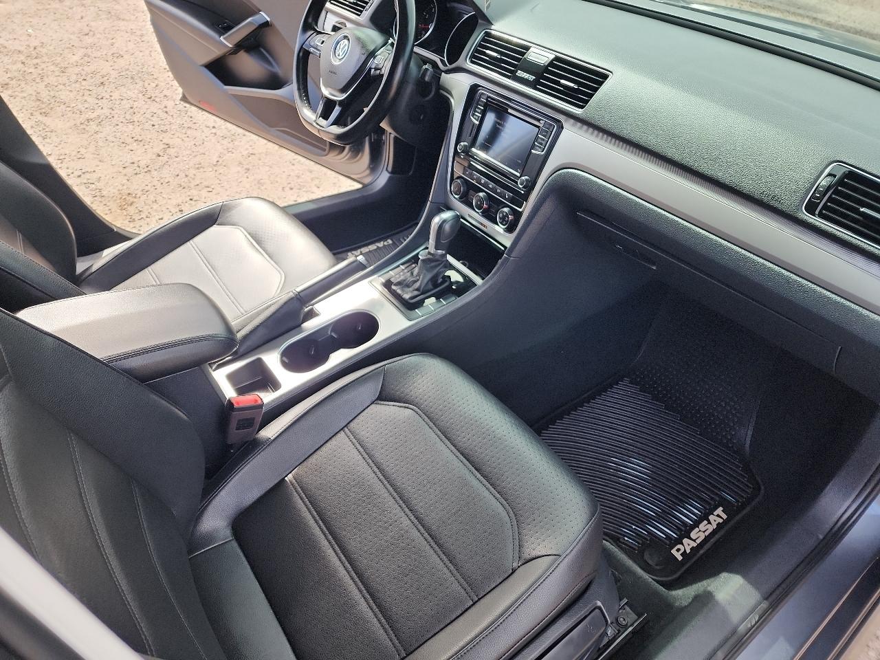 Volkswagen Passat 2.0T Wolfsburg Edition Auto 2019