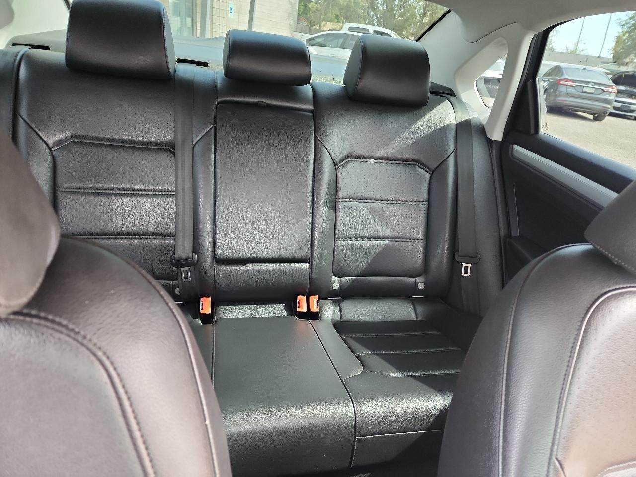 Volkswagen Passat 2.0T Wolfsburg Edition Auto 2019