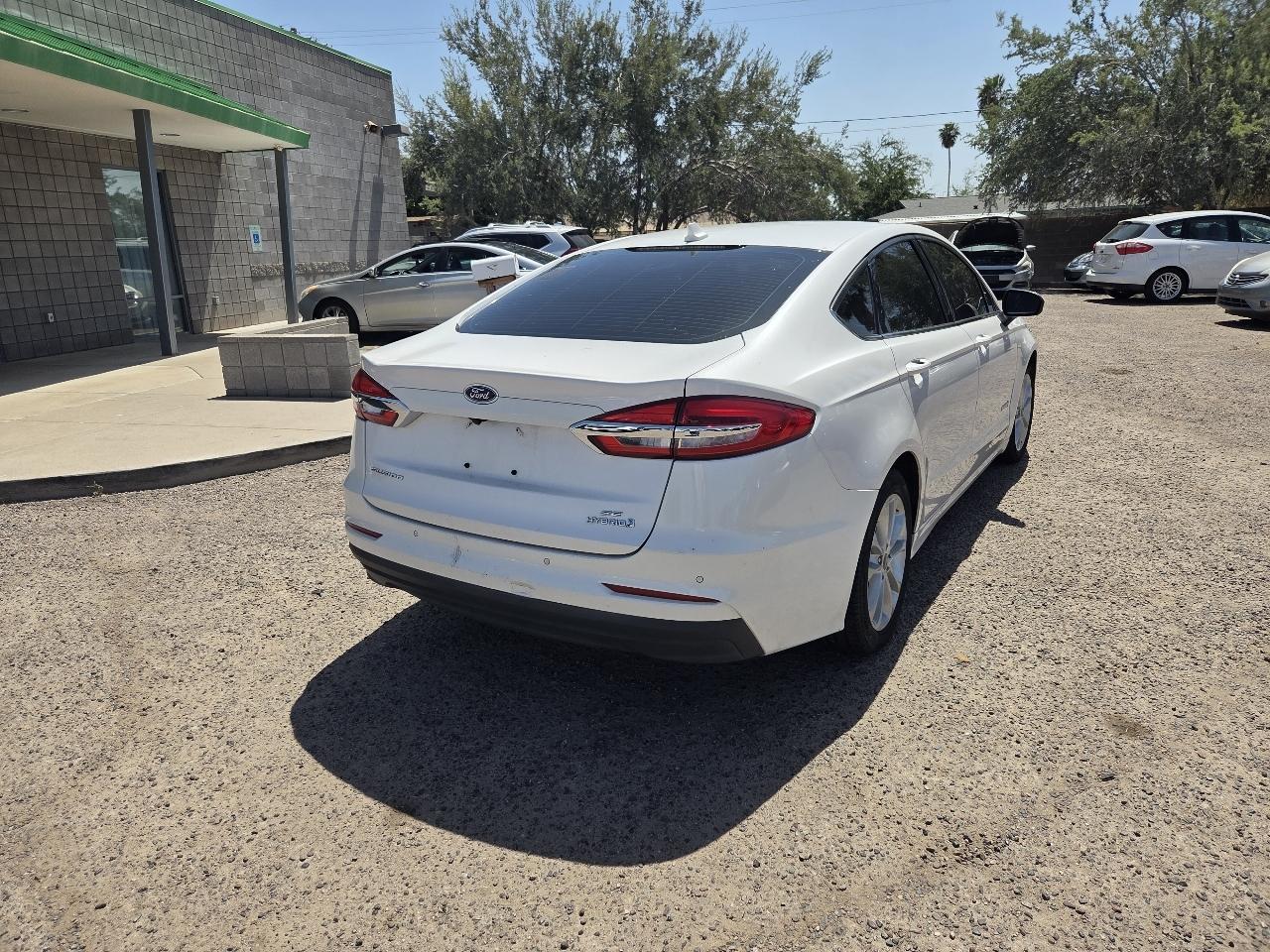 Ford Fusion Hybrid SE FWD 2019