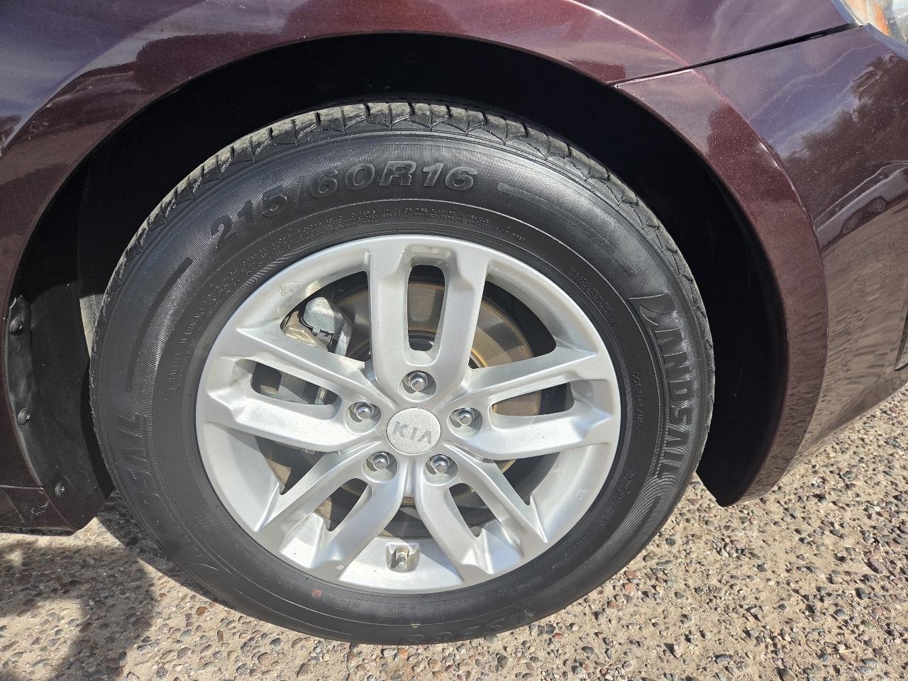 Kia Optima 4dr Sdn 2.4L Auto LX 2012