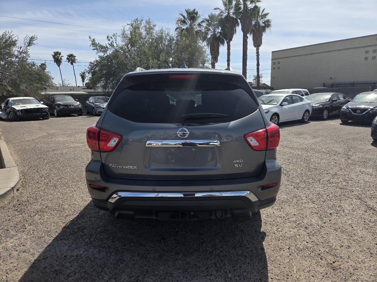 Nissan Pathfinder 4x4 SV 2019