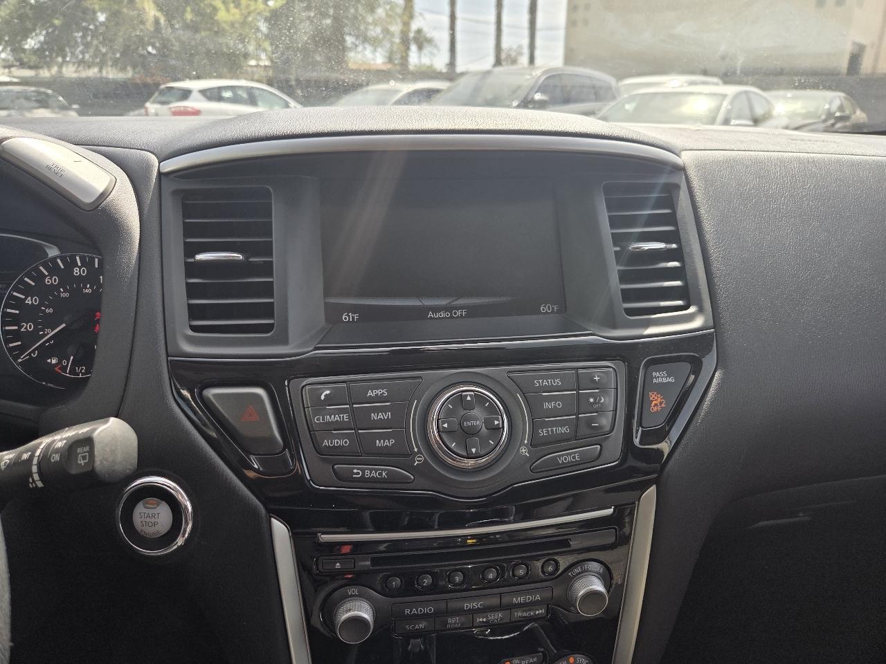 Nissan Pathfinder 4x4 SV 2019