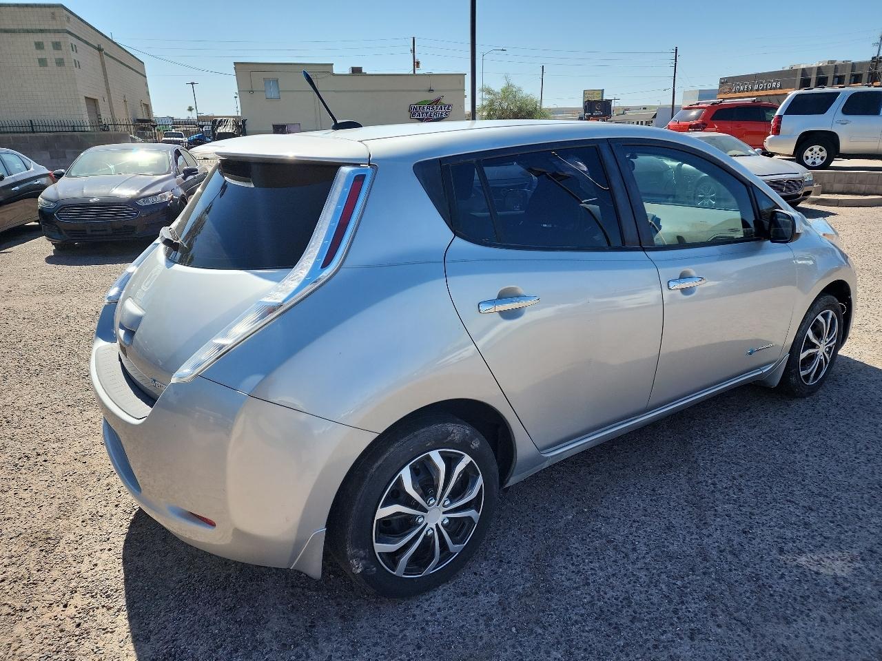 Nissan Leaf 4dr HB S 2013