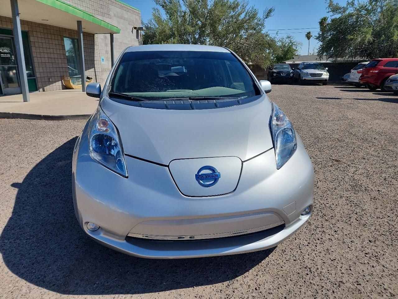 Nissan Leaf 4dr HB S 2013